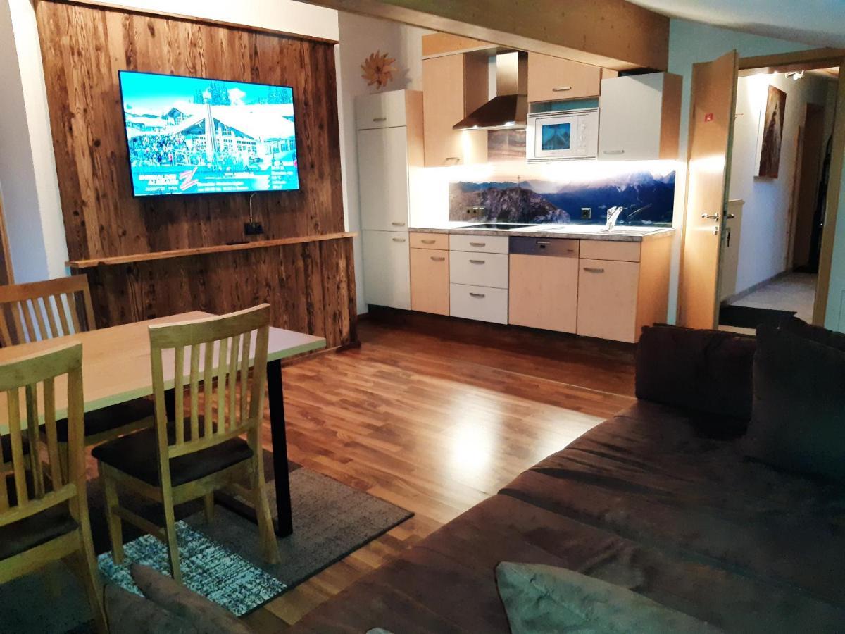 Haus Alpenblick Aparthotel Ehrwald Ngoại thất bức ảnh